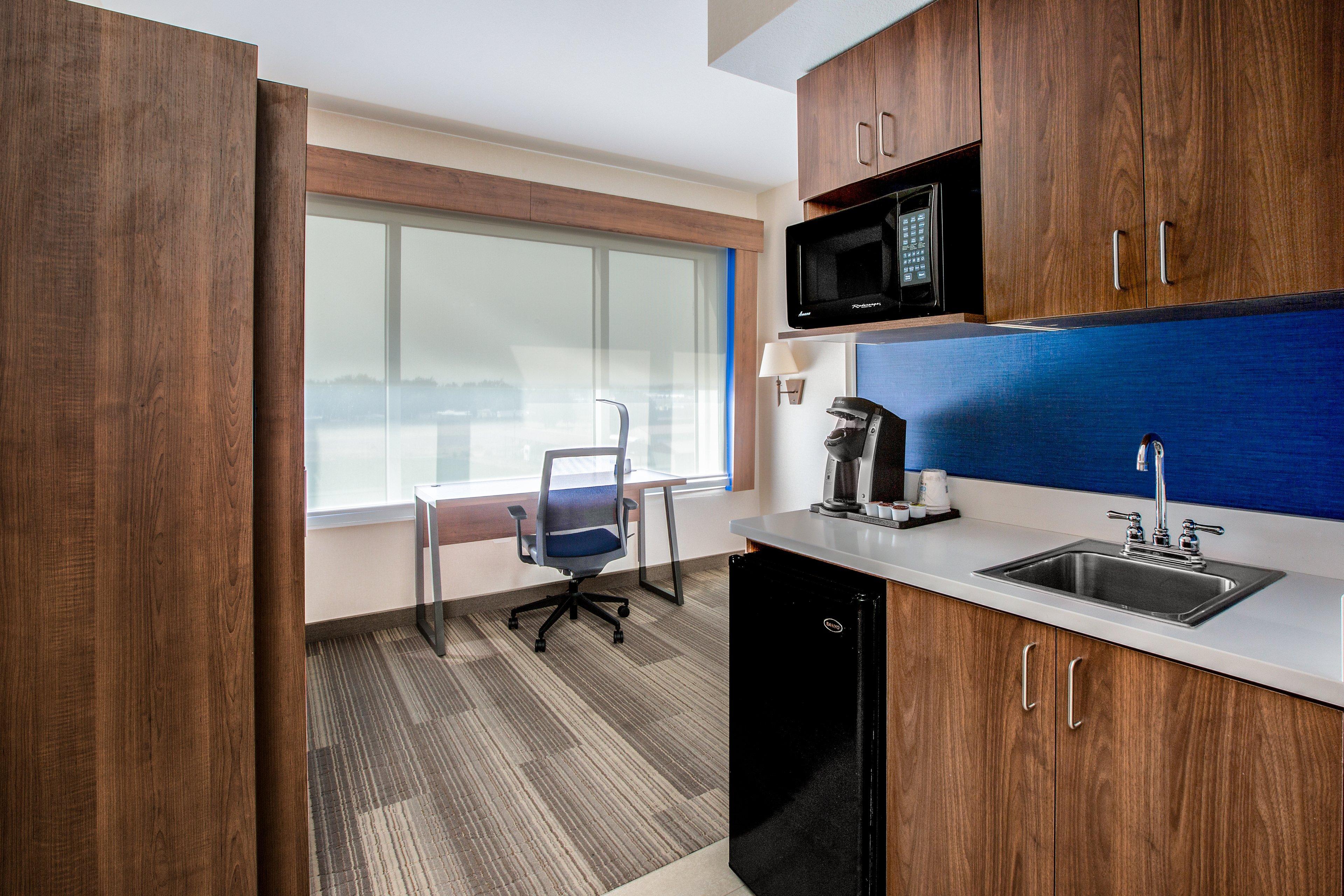 Holiday Inn Express Hotel & Suites Ontario By Ihg Exterior photo
