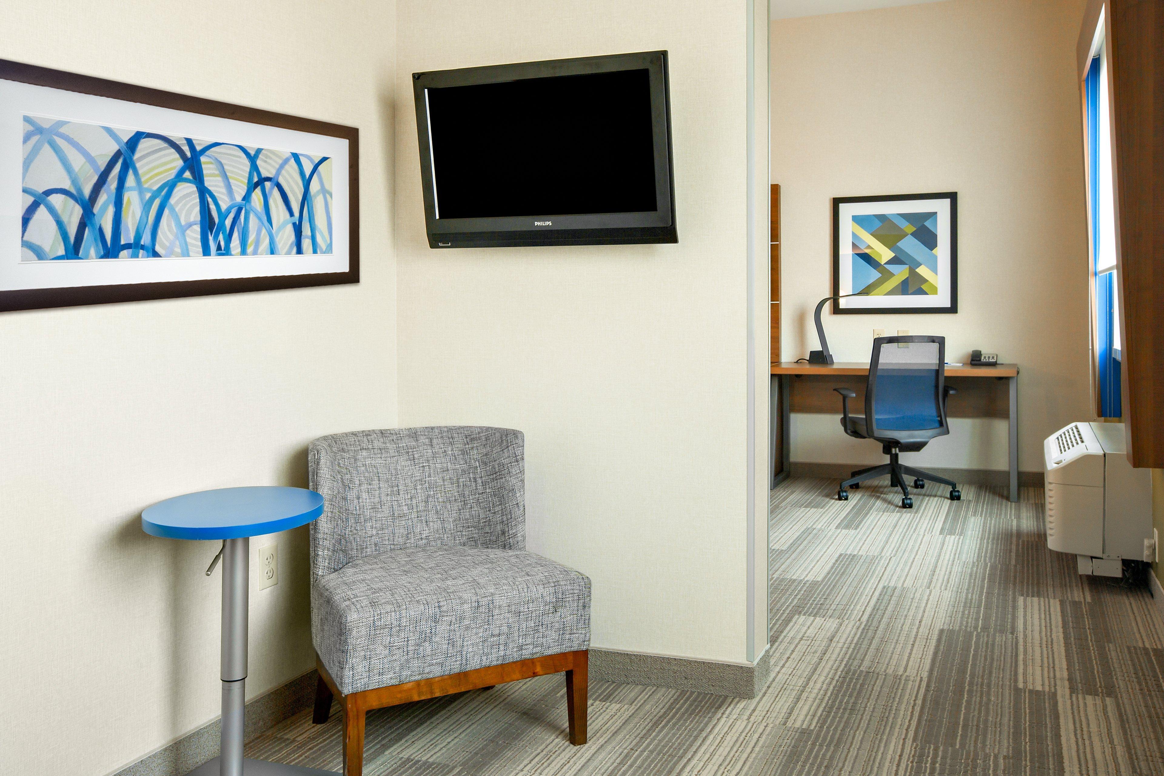 Holiday Inn Express Hotel & Suites Ontario By Ihg Exterior photo
